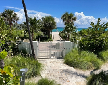 5151 Collins Ave - Photo Thumbnail 12