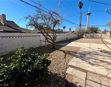 604 Bonita Avenue - Photo Thumbnail 30