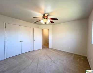 4405 Indigo Drive - Photo Thumbnail 20