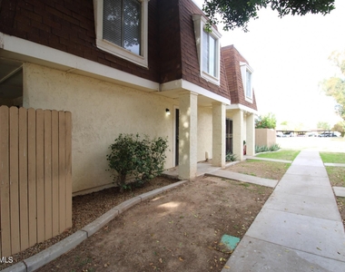 3332 W Las Palmaritas Drive - Photo Thumbnail 15