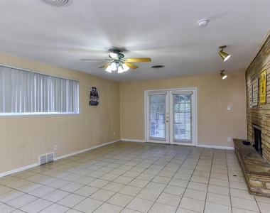 3613 Jeanette Drive - Photo Thumbnail 1