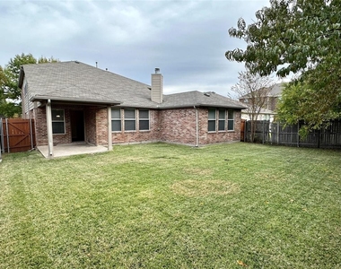 3908 Coloma Drive - Photo Thumbnail 25