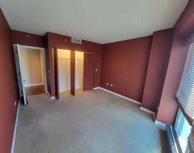 130 N Garland Court - Photo Thumbnail 15