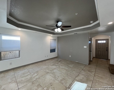 6422 Marcel Way - Photo Thumbnail 4