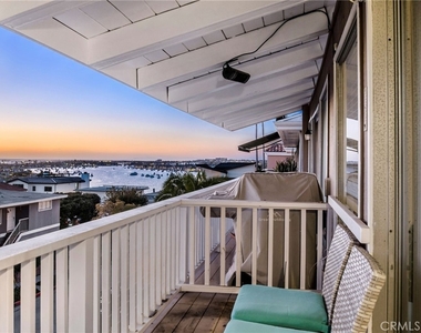 2526 Seaview Avenue - Photo Thumbnail 29