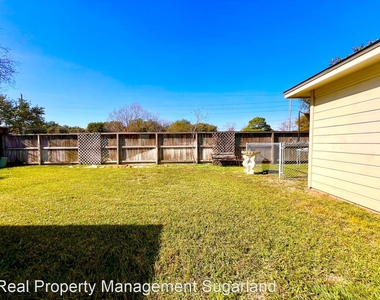 3419 Ridge Hill Ln - Photo Thumbnail 32