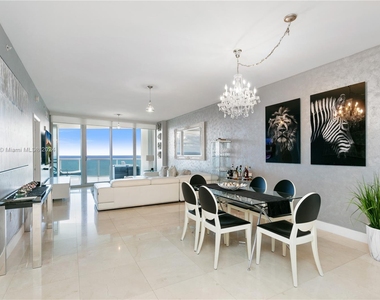 17121 Collins Ave - Photo Thumbnail 11