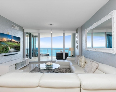 17121 Collins Ave - Photo Thumbnail 21