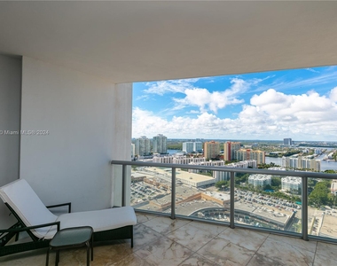 17121 Collins Ave - Photo Thumbnail 40