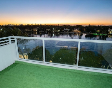 5600 Collins Ave - Photo Thumbnail 41