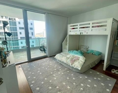 1331 Brickell Bay Dr - Photo Thumbnail 3