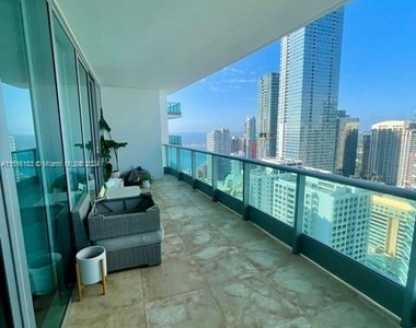 1331 Brickell Bay Dr - Photo Thumbnail 7