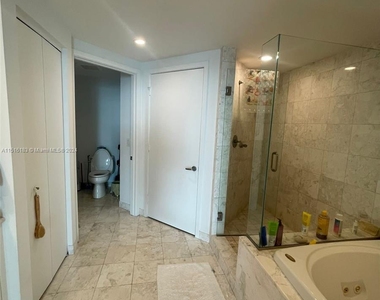 1331 Brickell Bay Dr - Photo Thumbnail 6