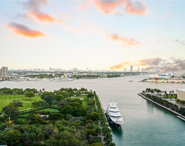 900 Biscayne Blvd - Photo Thumbnail 22