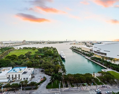 900 Biscayne Blvd - Photo Thumbnail 20