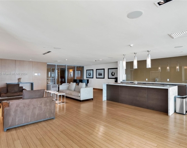 900 Biscayne Blvd - Photo Thumbnail 32