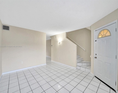 3688 Sw 59th Ave - Photo Thumbnail 5