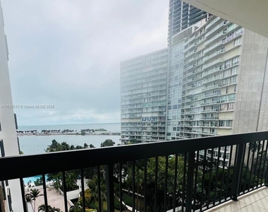 2333 Brickell Ave - Photo Thumbnail 16