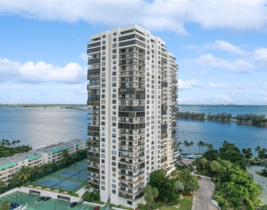 2333 Brickell Ave - Photo Thumbnail 0