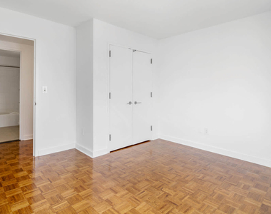 111 Lawrence Street - Photo Thumbnail 5