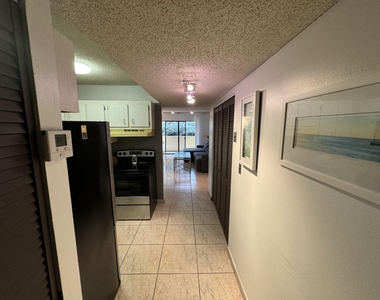 2924 Collins Avenue - Photo Thumbnail 1