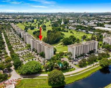 3200 N Palm Aire Drive - Photo Thumbnail 22