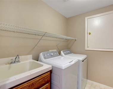 4637 White Stork Drive - Photo Thumbnail 29