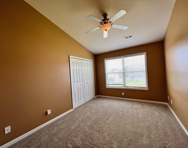 2453 Blarney Stone Drive - Photo Thumbnail 10