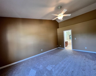 2453 Blarney Stone Drive - Photo Thumbnail 13