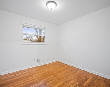 2554 Johnston Road - Photo Thumbnail 38