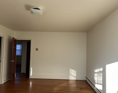 383 Monticello Ave - Photo Thumbnail 1