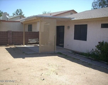 9873 N Camino Vado - Photo Thumbnail 6