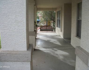 2912 S 94th Street - Photo Thumbnail 1