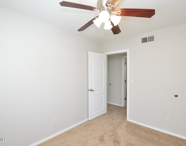 303 N Miller Road - Photo Thumbnail 11