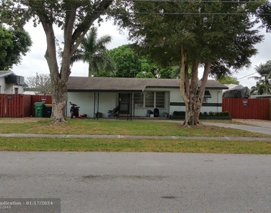 4700 Sw 43rd Ave - Photo Thumbnail 4