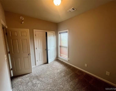 217 Winchester Way - Photo Thumbnail 20