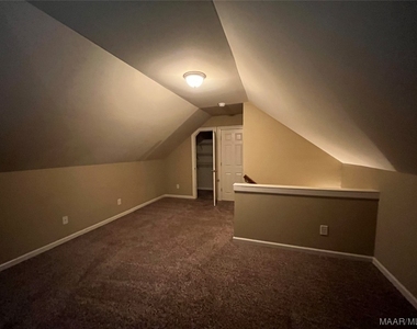 217 Winchester Way - Photo Thumbnail 34