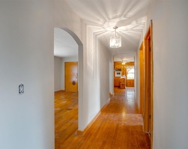 204 Rutherford Avenue - Photo Thumbnail 10