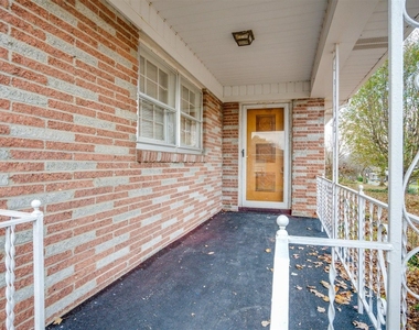 204 Rutherford Avenue - Photo Thumbnail 5