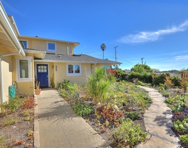 636 Aurora Avenue - Photo Thumbnail 2