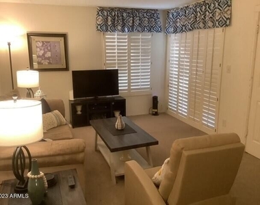 8649 E Royal Palm Road - Photo Thumbnail 3