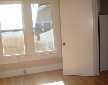 305 Lytle St - Photo Thumbnail 8