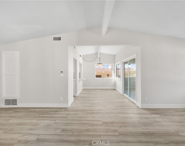 305 Avenida Cabrillo - Photo Thumbnail 9