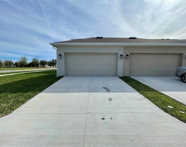 15579 Water Spring Boulevard - Photo Thumbnail 33