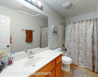 1565 Blue Raven Street - Photo Thumbnail 24