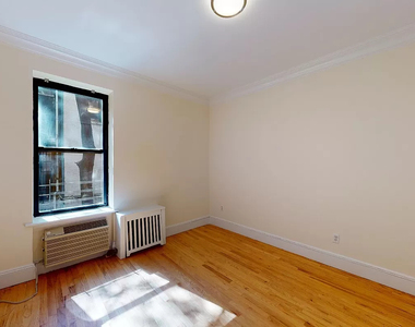 West 92nd St - Photo Thumbnail 14