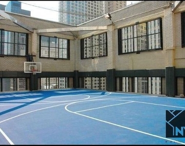 Warren Street - Photo Thumbnail 5