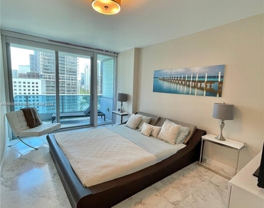 200 Biscayne Boulevard Way - Photo Thumbnail 4