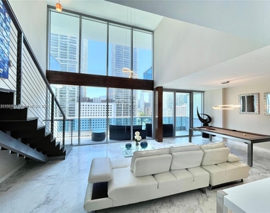 200 Biscayne Boulevard Way - Photo Thumbnail 16