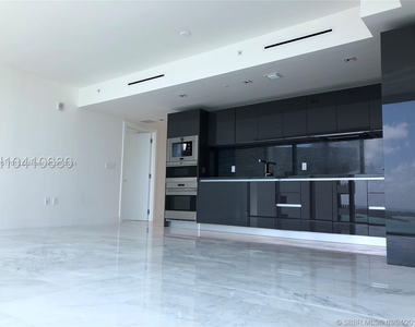 1451 Brickell Ave - Photo Thumbnail 9